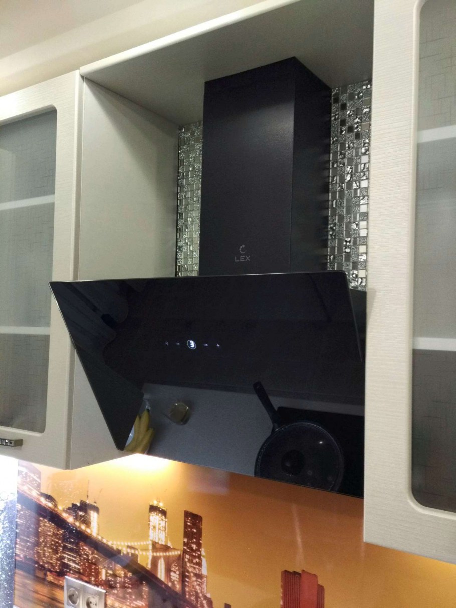 Вытяжка Lex Touch 600 Black
