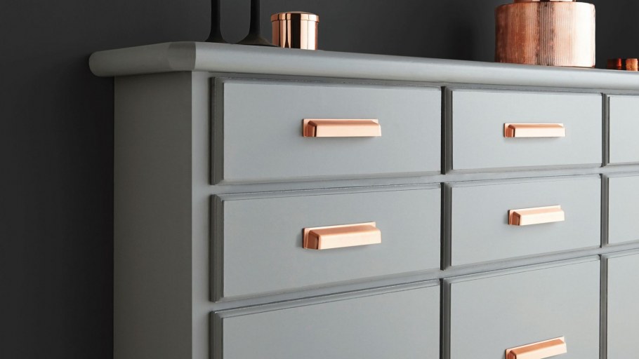 Красивая фурнитура для дверей