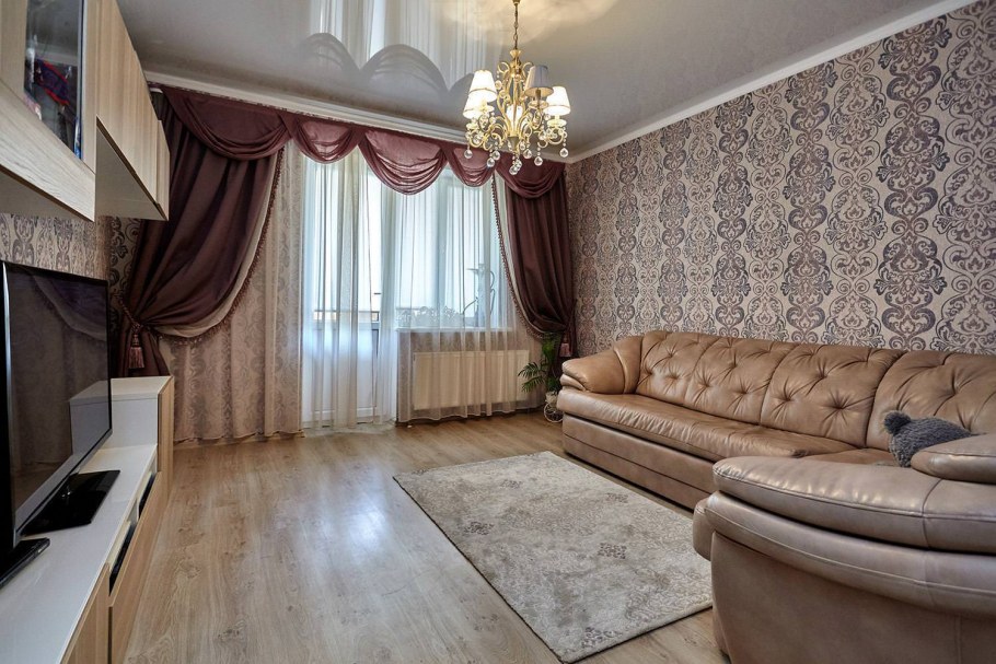 Интерьер гостиной в квартире бюджетный вариант