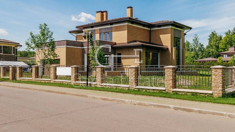 Полтево Форест