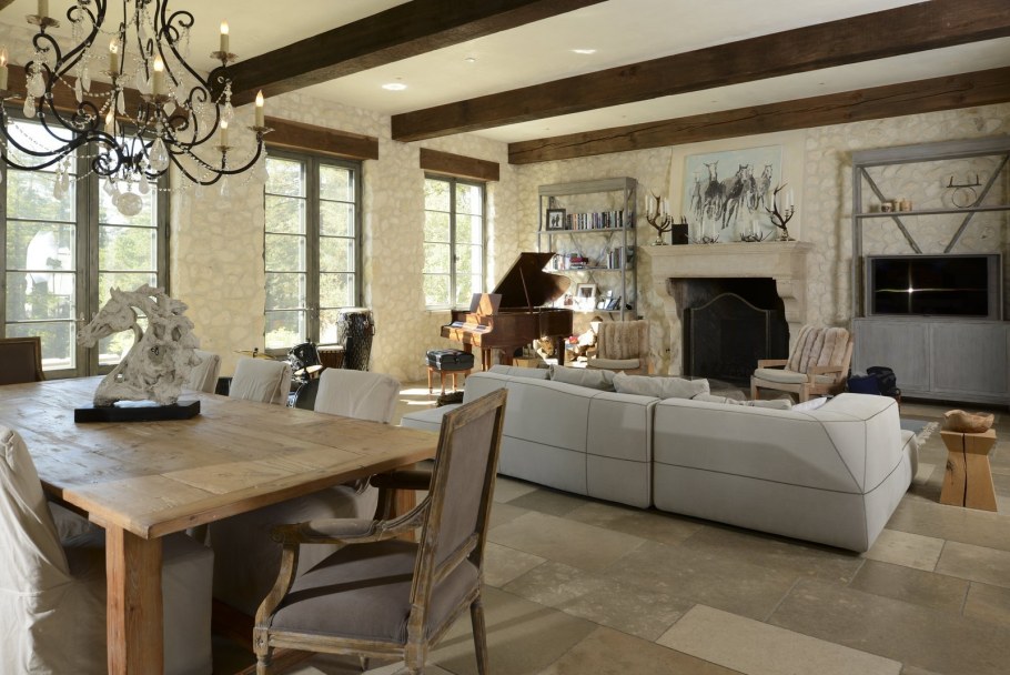 Балки в современном интерьере