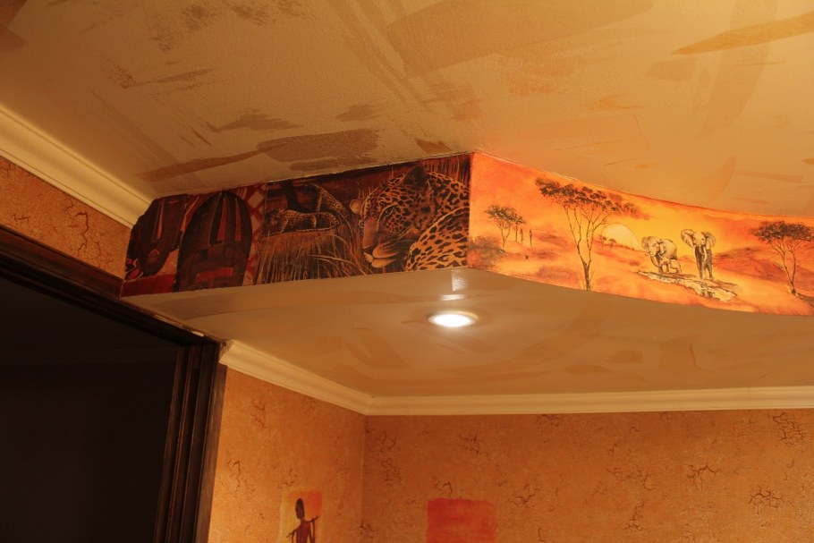 Декупаж потолка в кухне