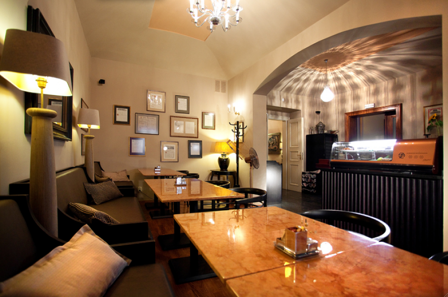 Чистые пруды кальянная