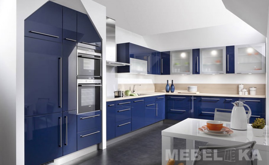 Современная синяя кухня