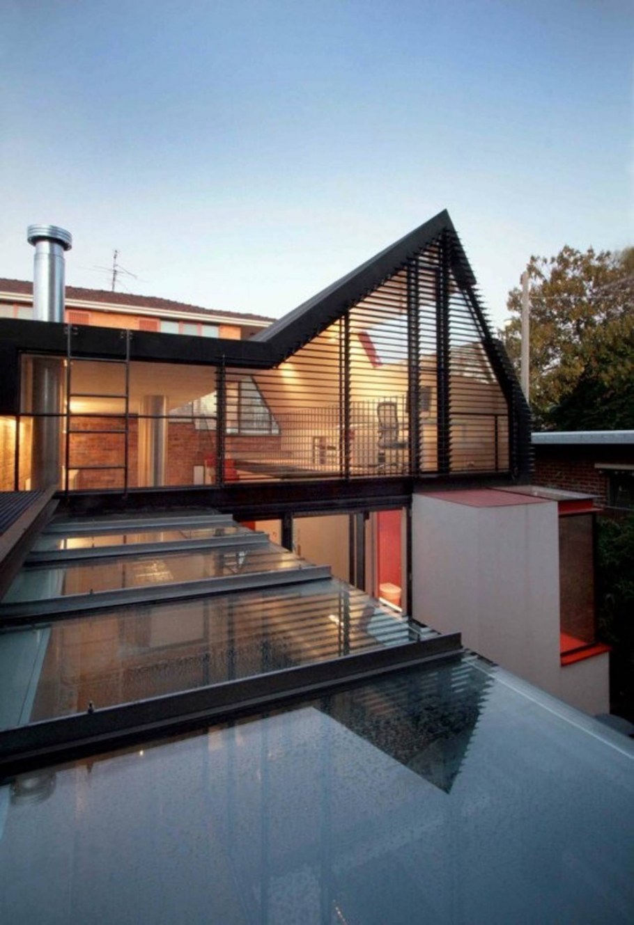 Современный разноуровневый дом