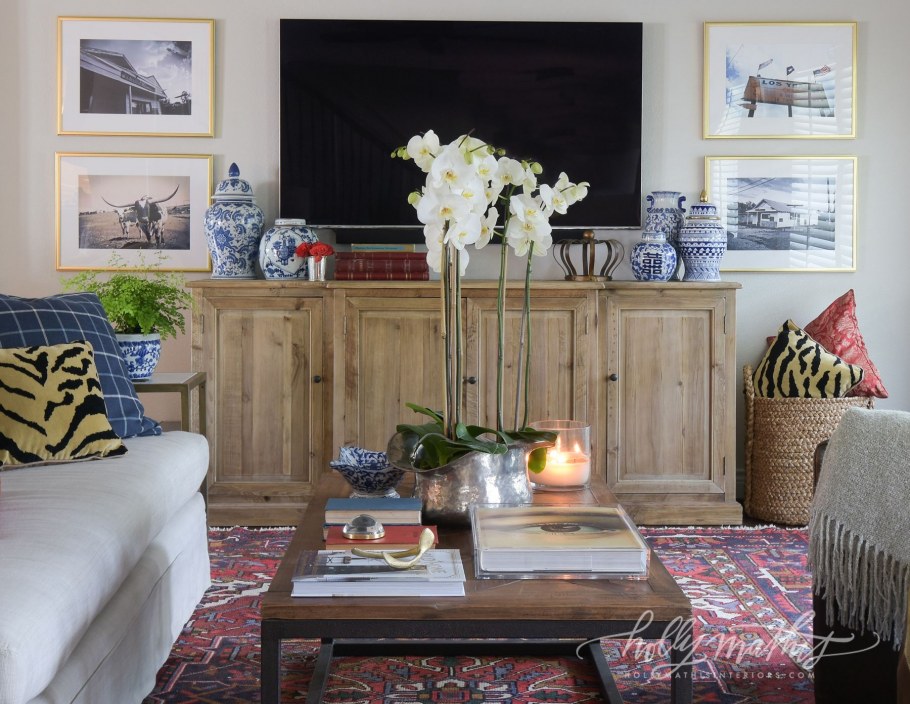 Интерьер современных домов с высокими потолками 2021