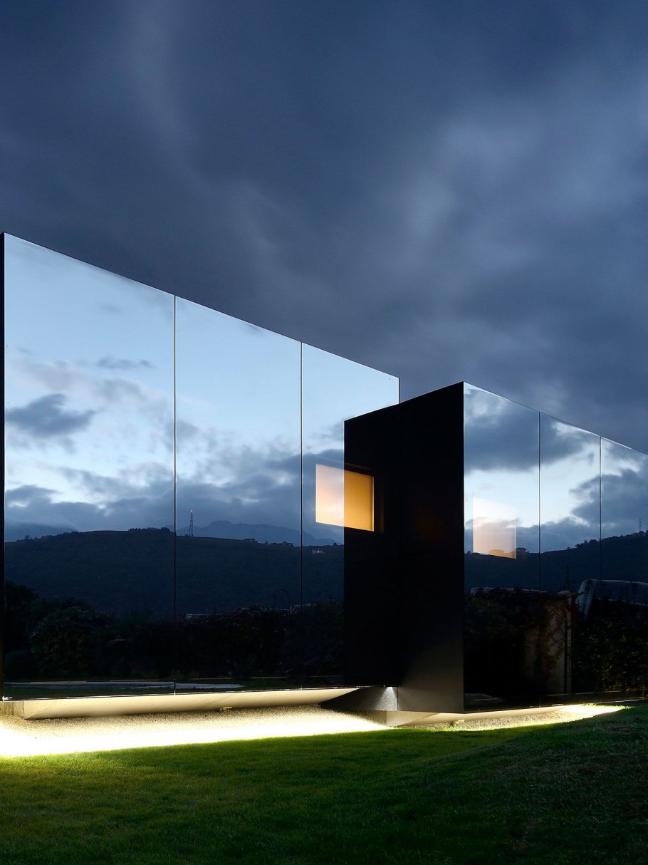 Дом невидимка Италия, граница с Больцано