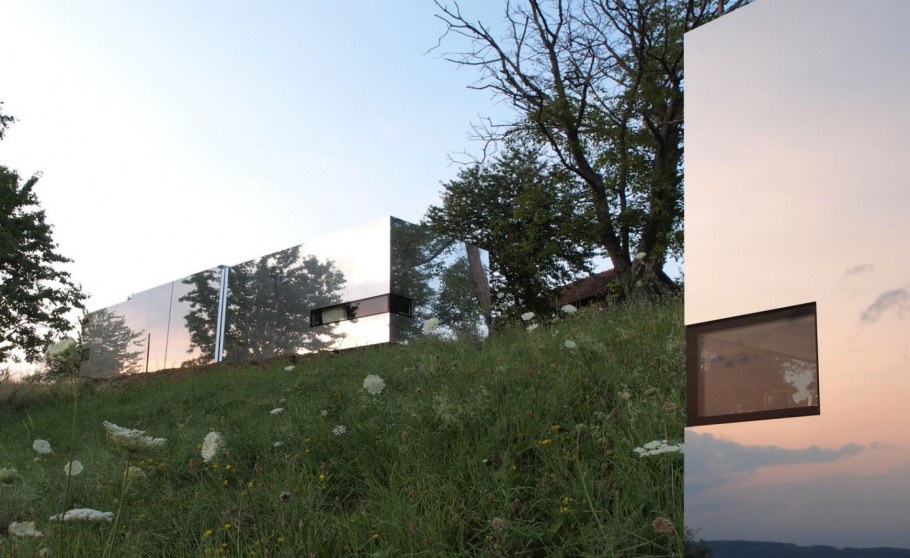 Зеркальный невидимый дом