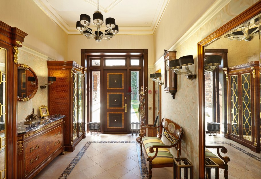 Прихожая в особняке