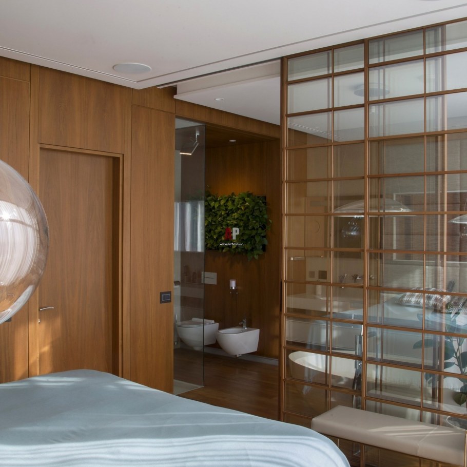 Раздвижная перегородка в спальне