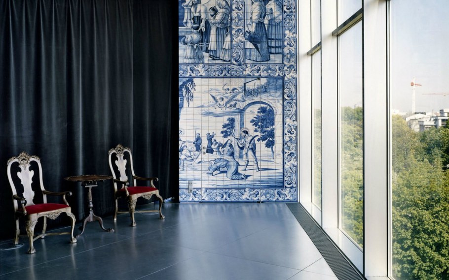 Фреска синяя плитка