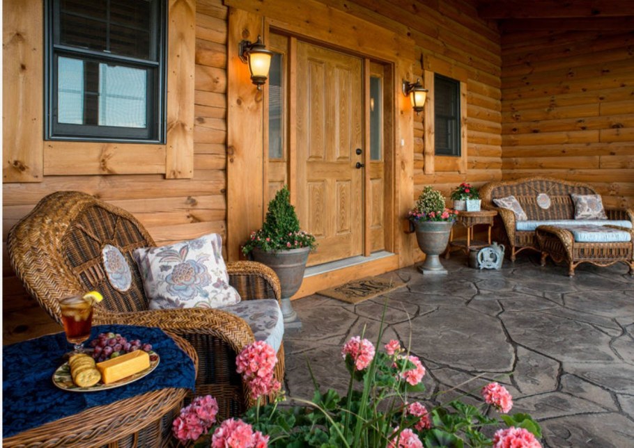 Веранда в русском дачном стиле