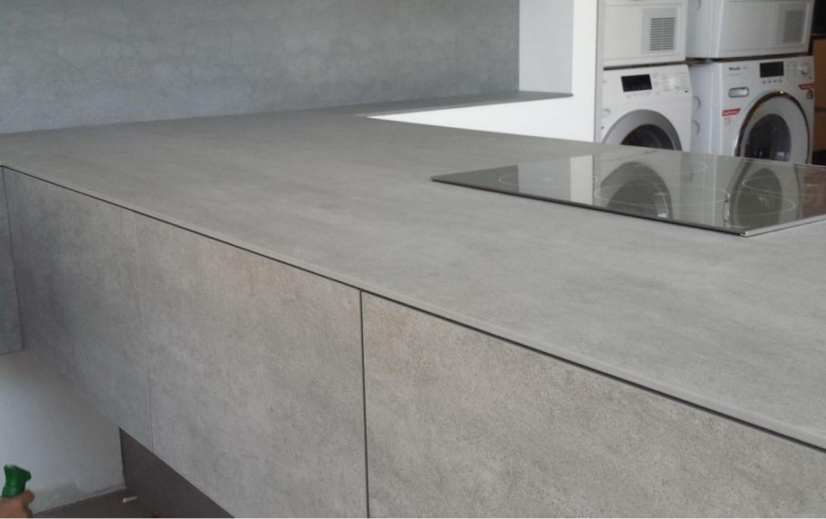 Pietra di Savoia Antracite Bocciardato керамогранит 1000х3000х5.6 мм LAMINAMRUS