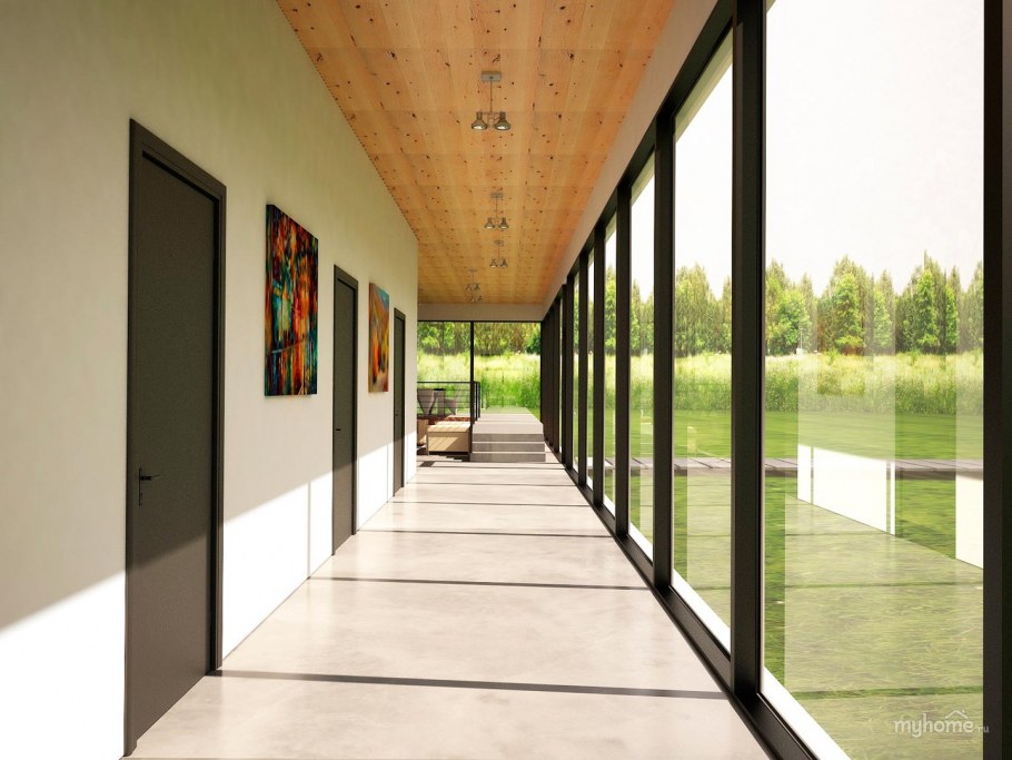 Коридор с большими окнами