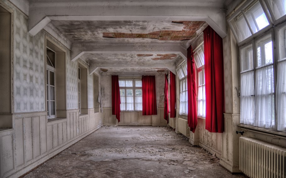 Пустая Старая комната