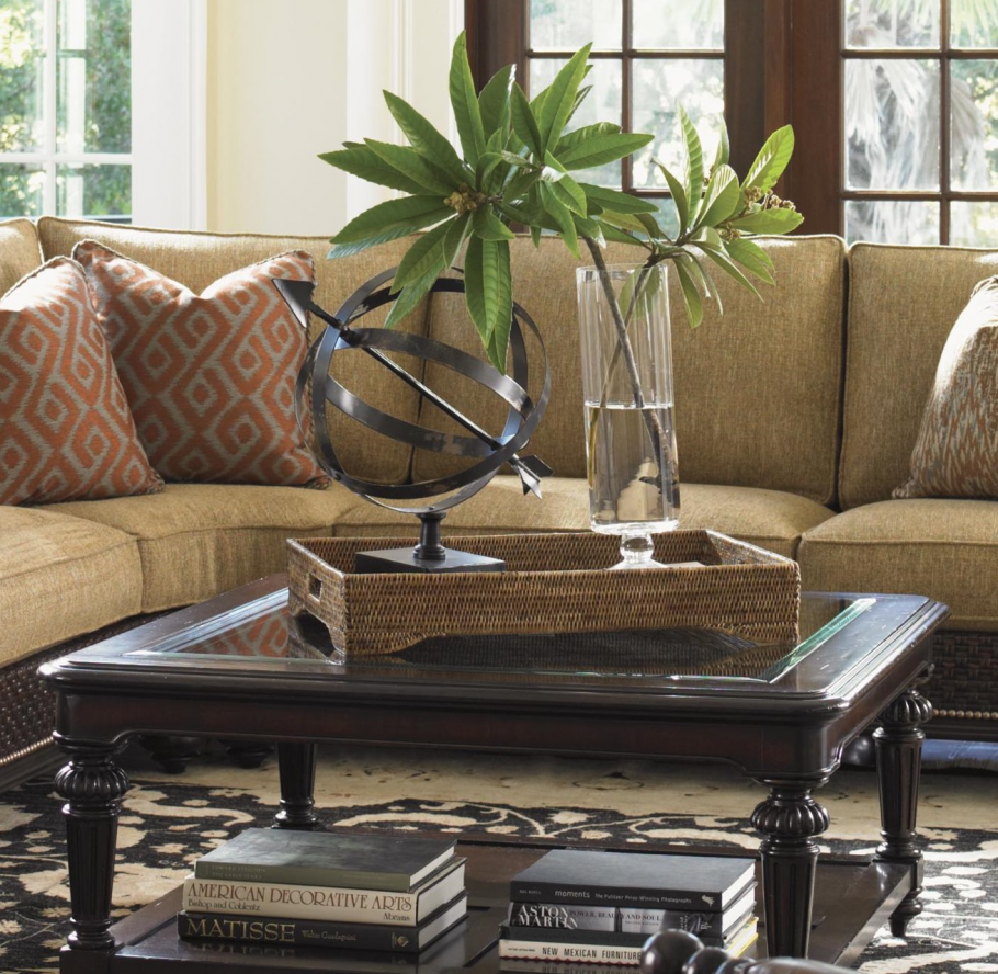 Журнальный столик в колониальном стиле