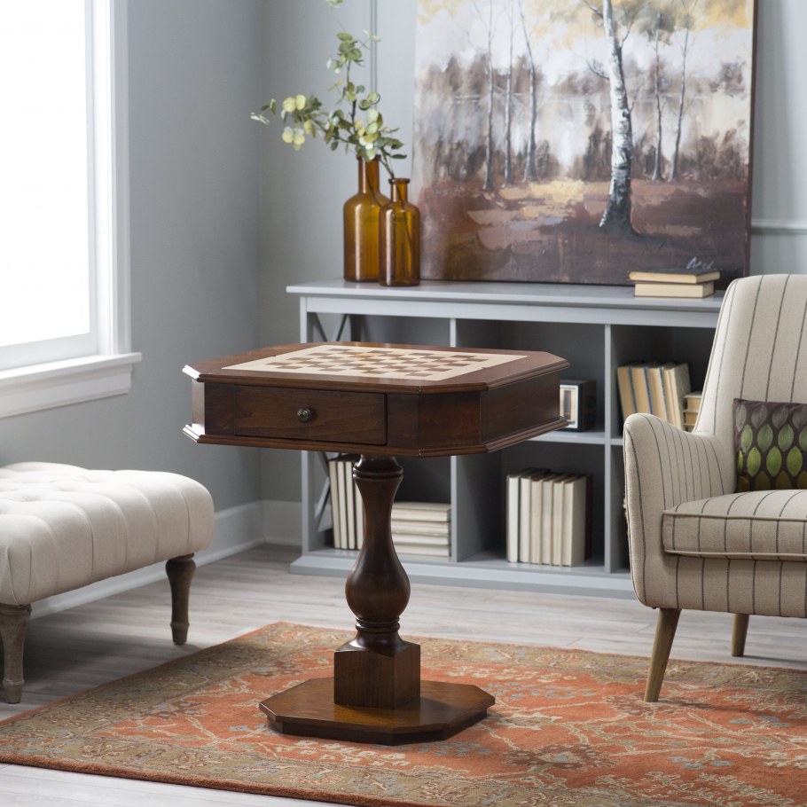 Колониальный стиль Тони Джонса