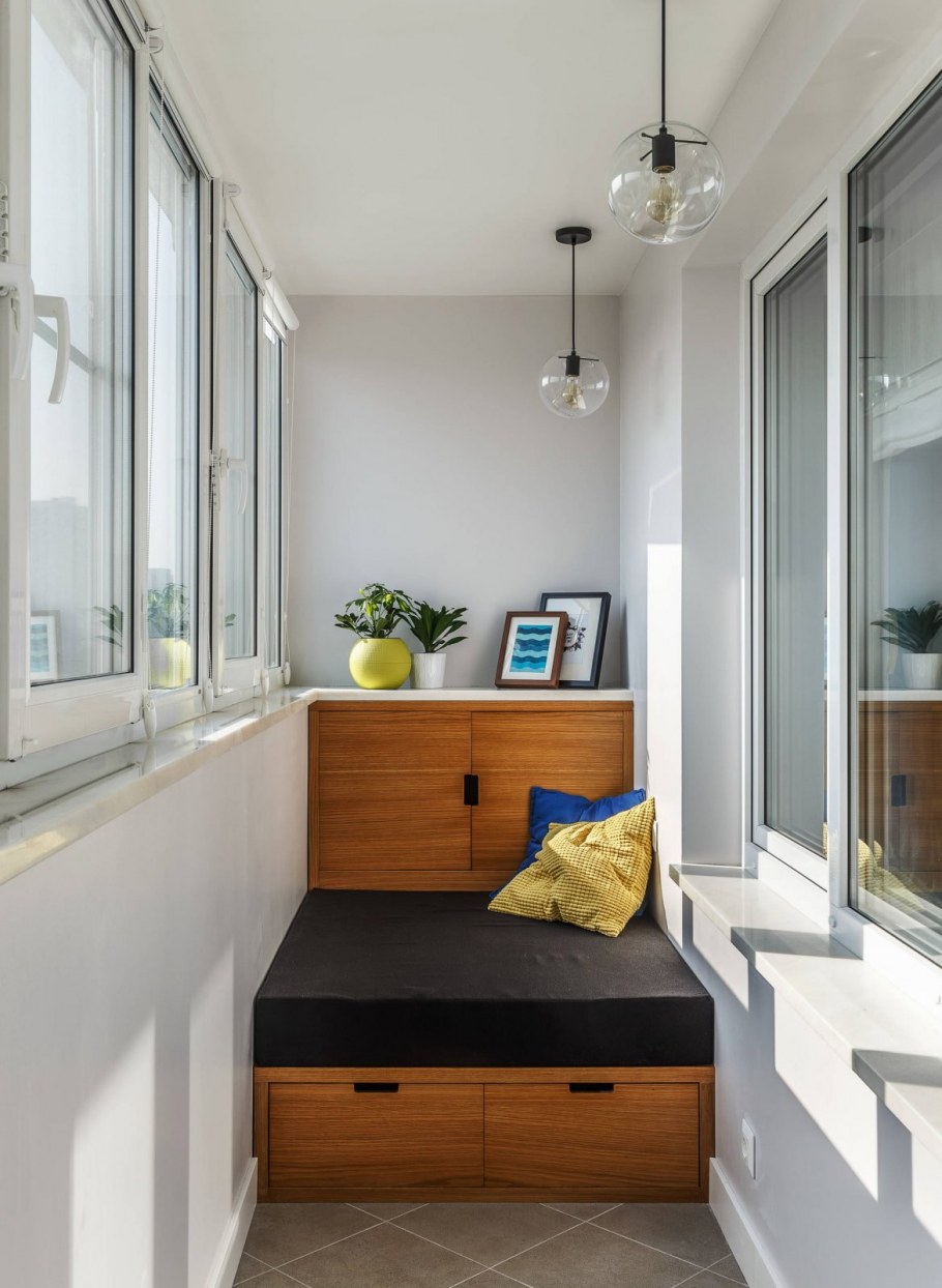 Узкий диванчик на балкон