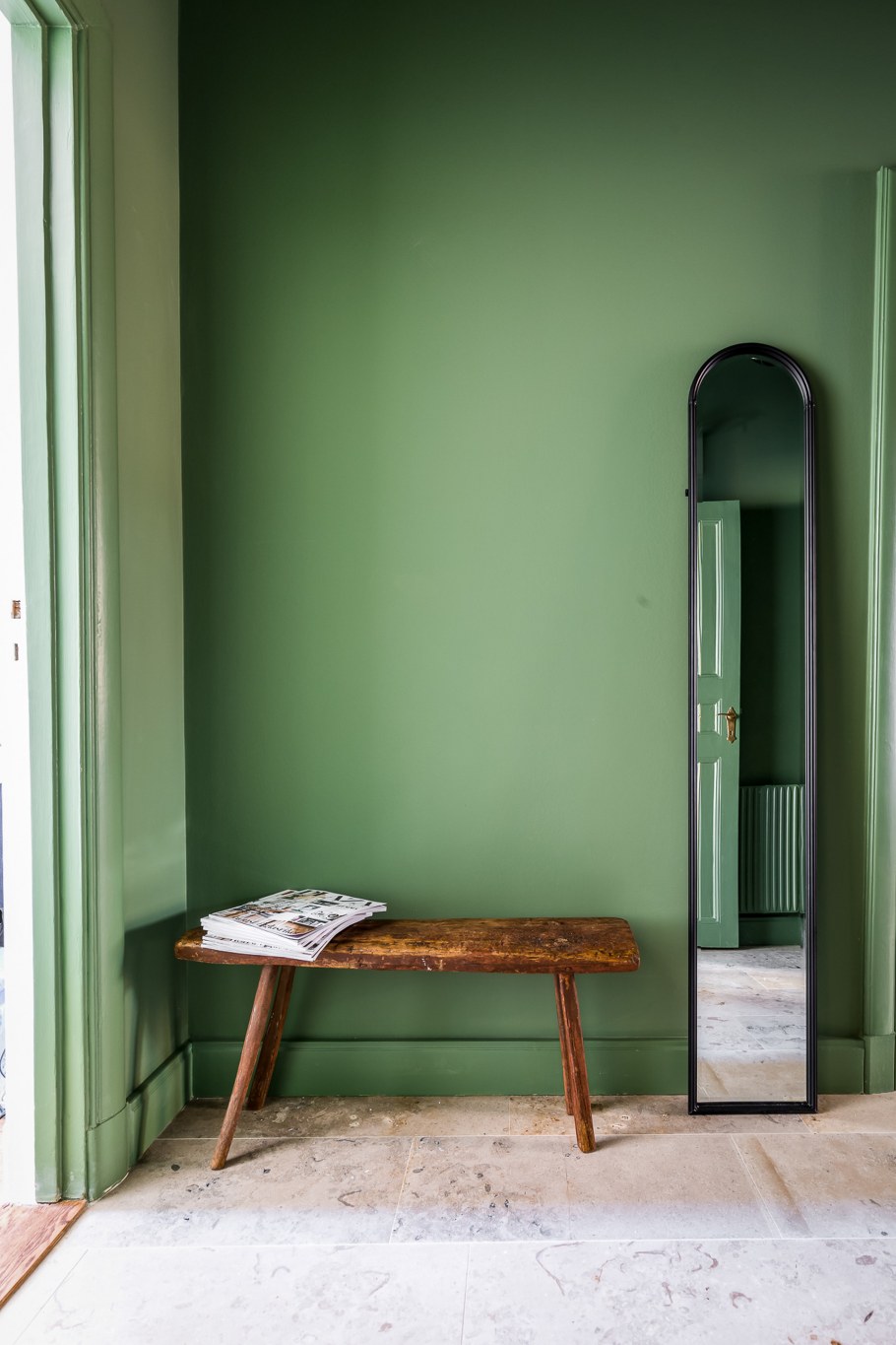 Прихожая в зеленом цвете