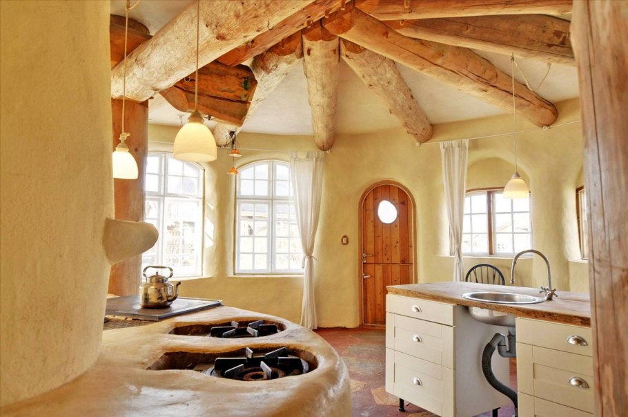 Саманный дом