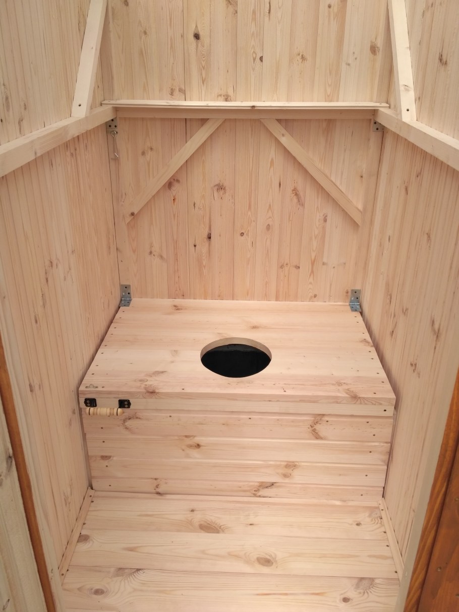 Туалет в деревенском стиле