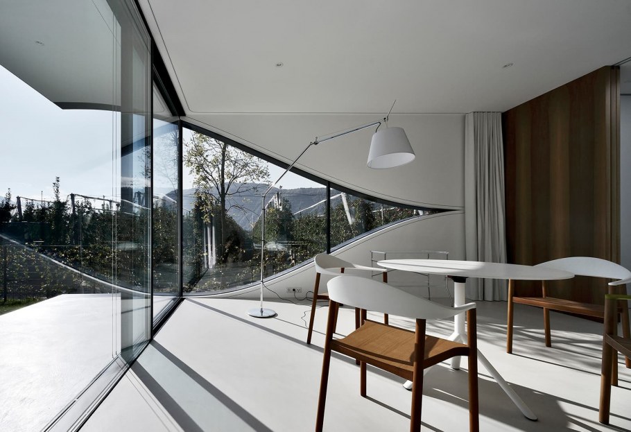 Проект глэмпинга на севере Италии от студии Peter Pichler