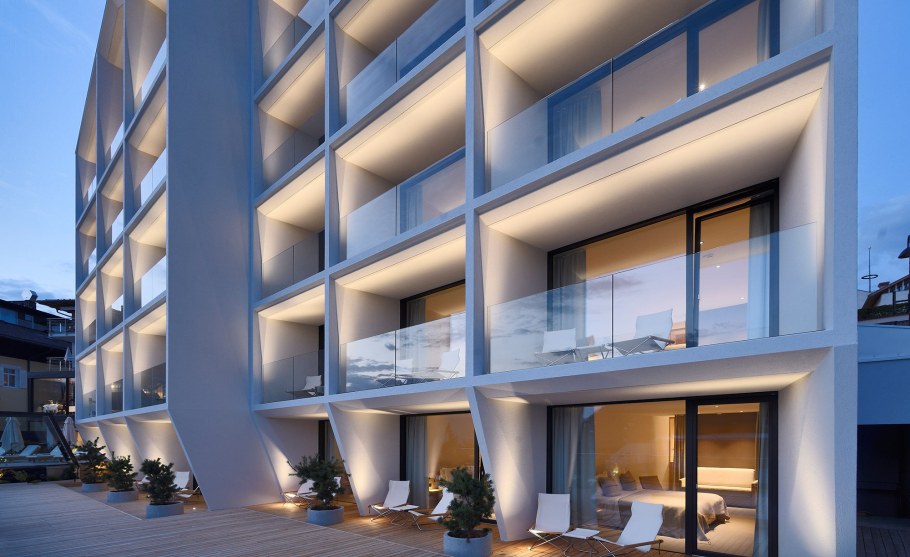 Отель миосотис в Италии архитектура