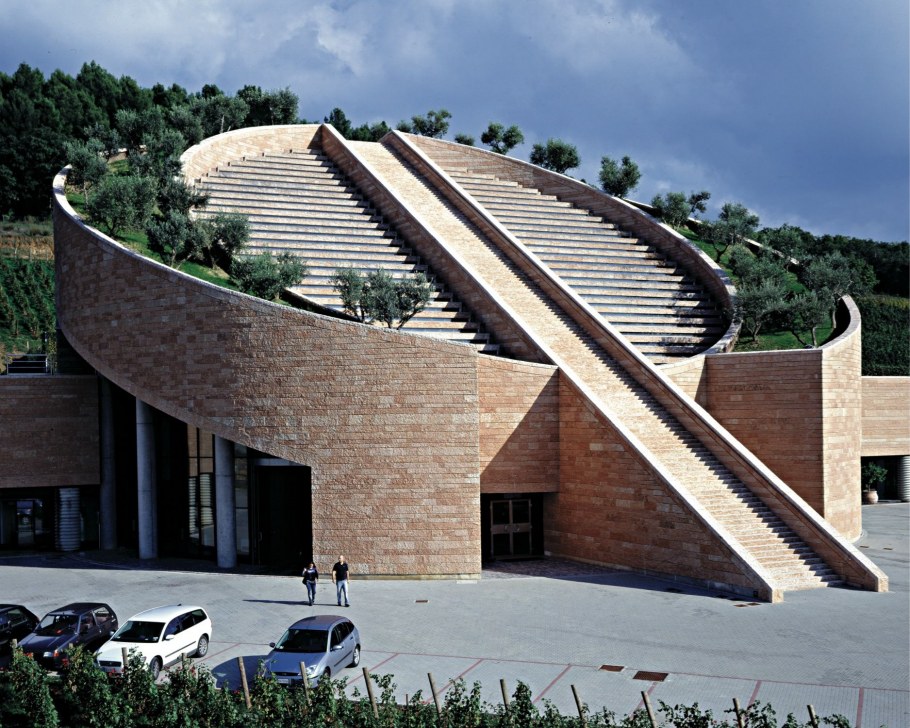 Марио Ботта винодельня Петра