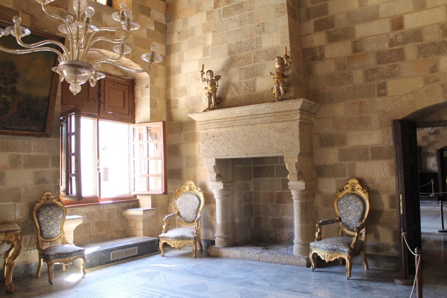 Зал приемов дворец великих магистров Родос