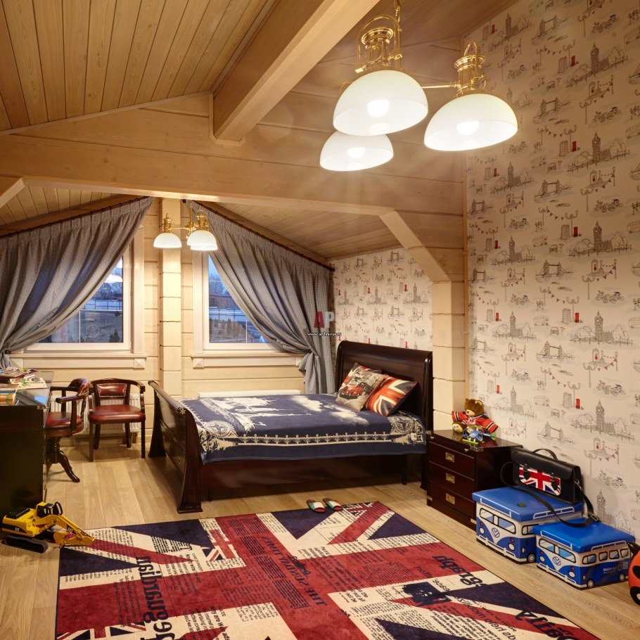 Детская для малька в деревянном доме