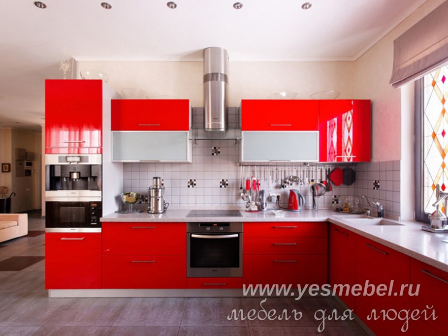Красные кухни