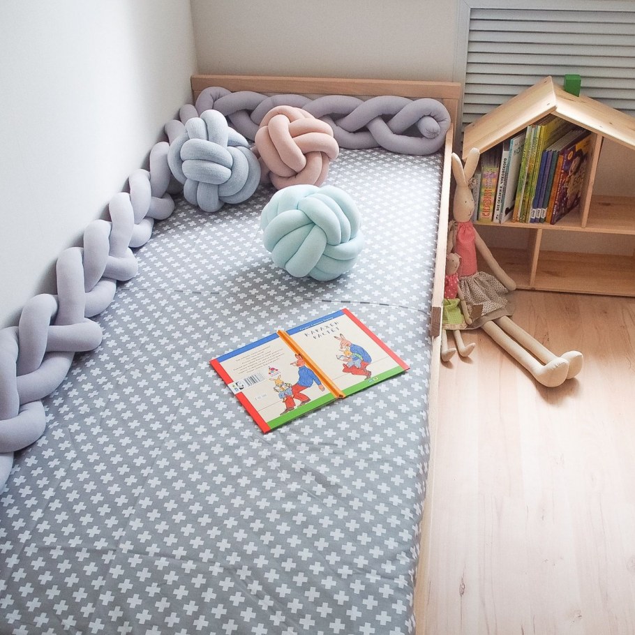 Мягкие настенные панели в детскую