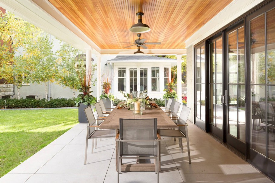 Загородный дом с верандой