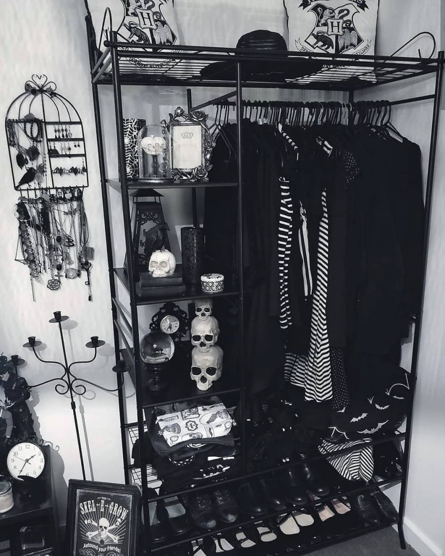 Комната Гота подростка