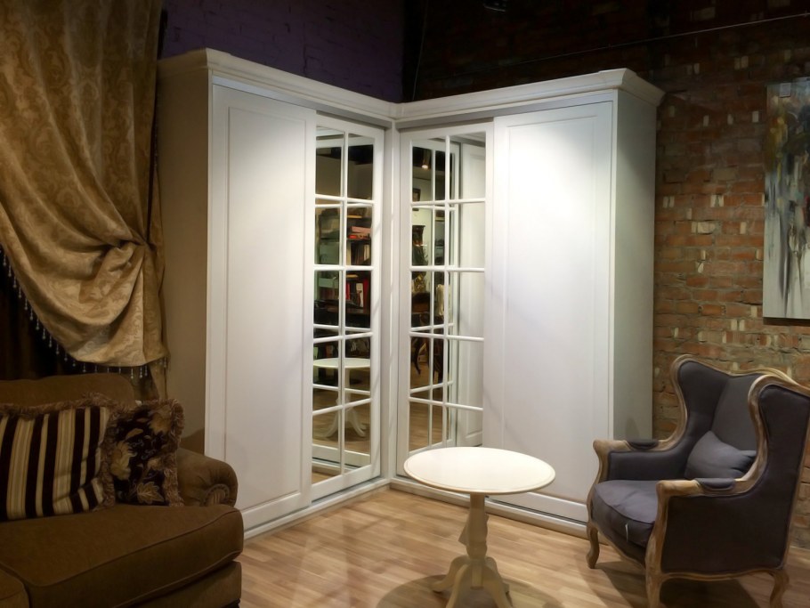 Угловой шкаф в стиле Прованс