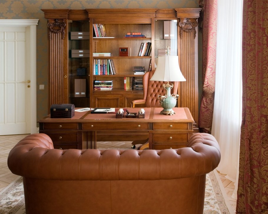 Мебель для кабинета в английском стиле