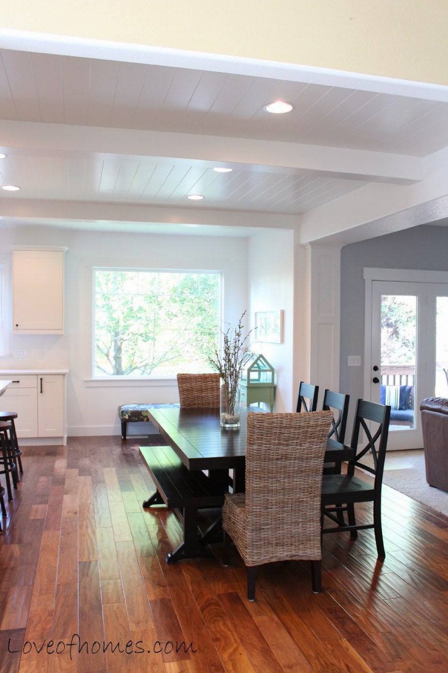 Несущая балка в интерьере