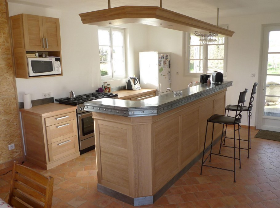 Остров с раковиной на кухне