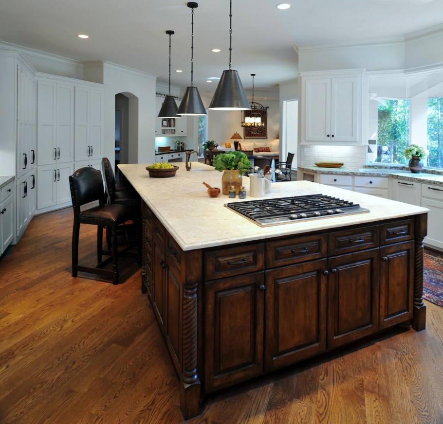 Кухня в экостиле с островом