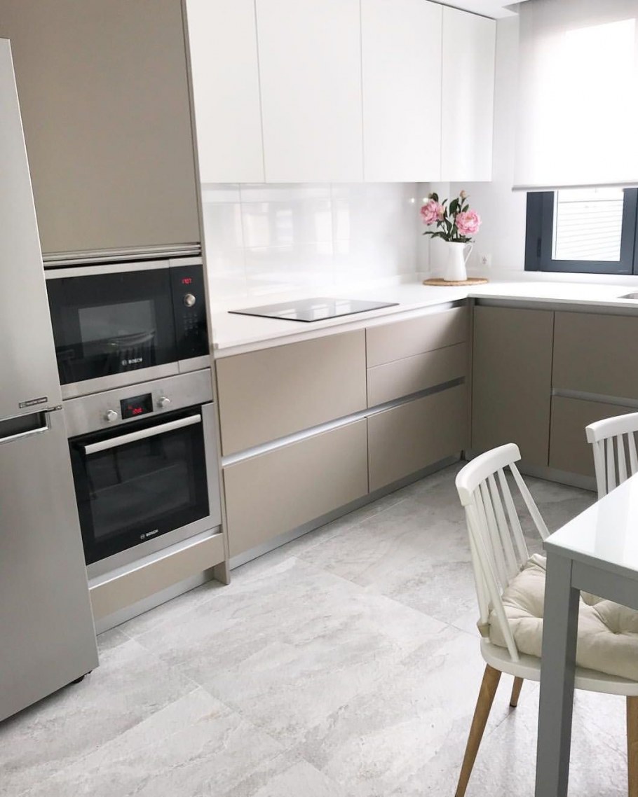 Кухня икеа Фокстрот бежевая