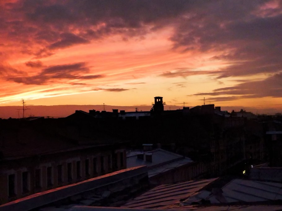 Закат на крыше