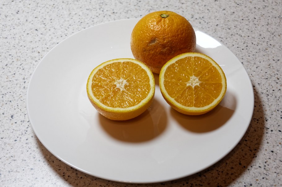 Оранжевая кухня