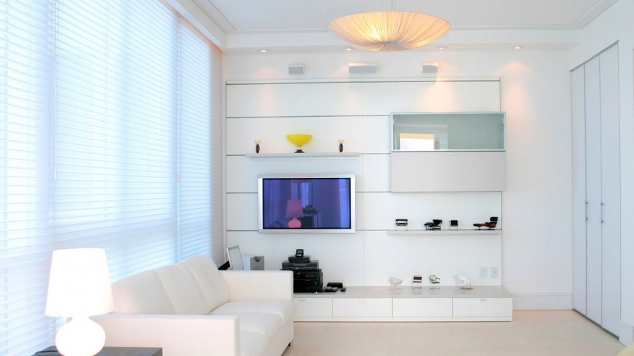 Гостиная в светлых тонах хрущевка