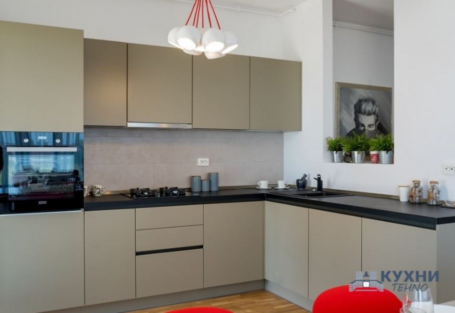 Кухни Феникс 0748 с gola профилем