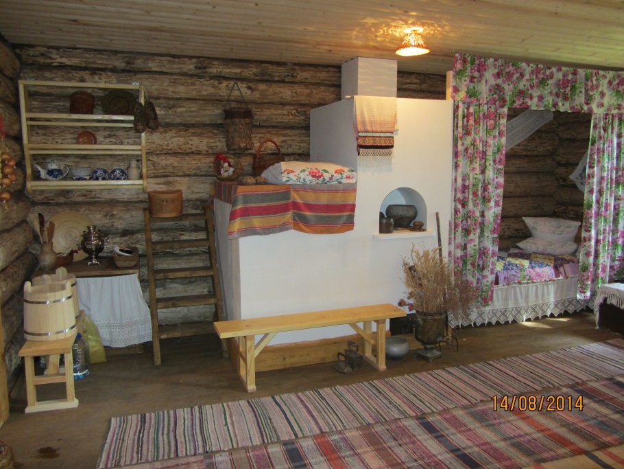 Русская изба внутри