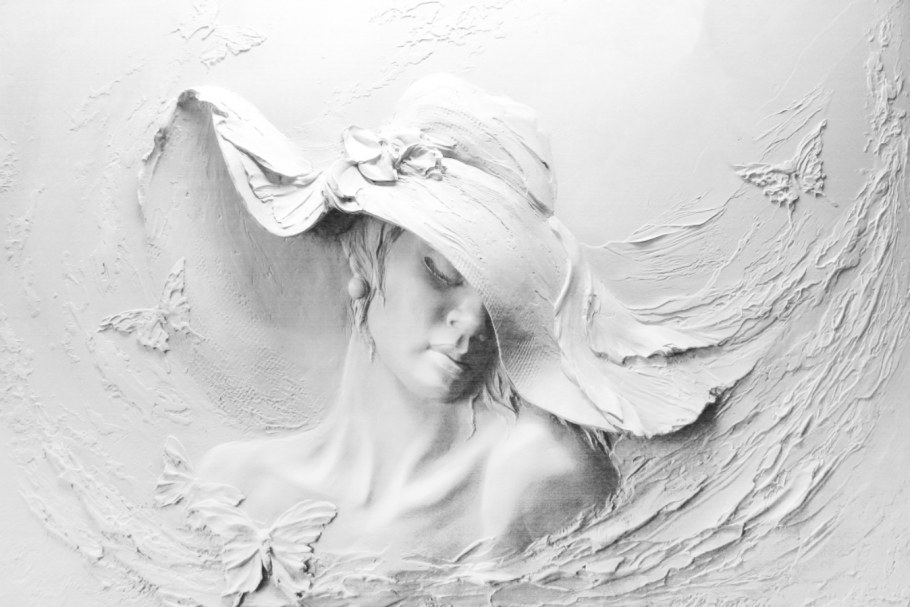 Александр Плющев барельеф