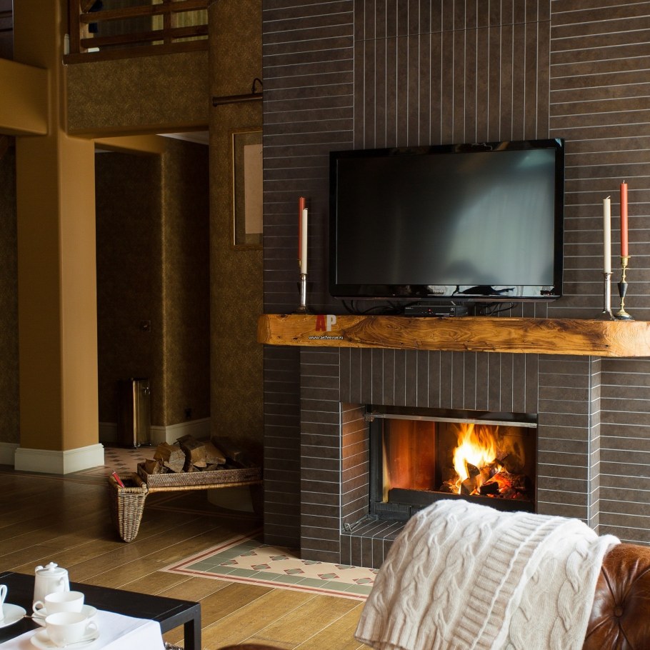 Интерьер Шале с камином