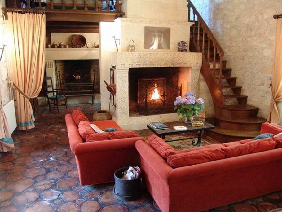 Каминный зал в частном доме