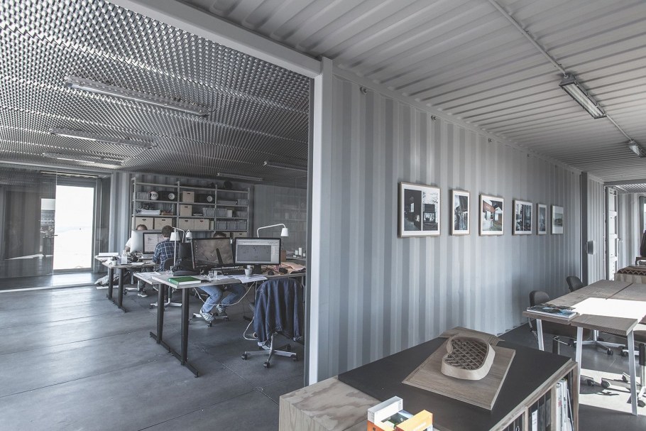 Контейнер офис интерьер