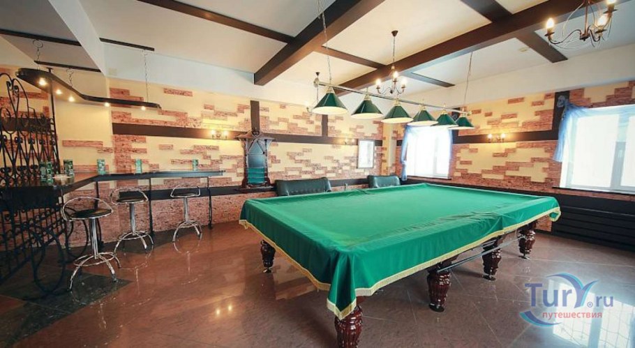 Гостиница в Александровске